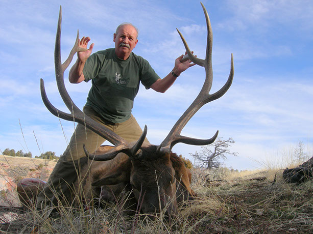 elk hunting, mule deer hunting, elk hunt wyoming, deer hunt wyoming, hunt wyoming private ranches, trophy mule deer, trophy elk, guided hunt wyo