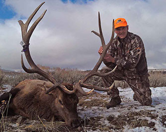 elk hunting, mule deer hunting, elk hunt wyoming, deer hunt wyoming, hunt wyoming private ranches, trophy mule deer, trophy elk, guided hunt wyo