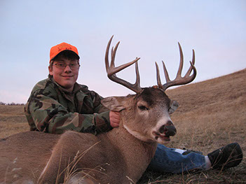 elk hunting, mule deer hunting, elk hunt wyoming, deer hunt wyoming, hunt wyoming private ranches, trophy mule deer, trophy elk, guided hunt wyo