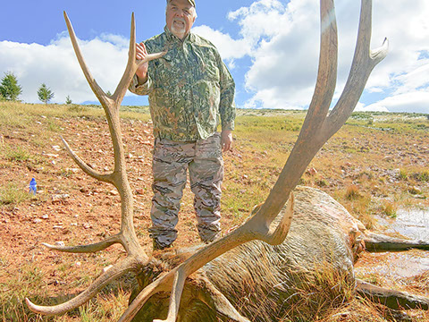 elk hunting, mule deer hunting, elk hunt wyoming, deer hunt wyoming, hunt wyoming private ranches, trophy mule deer, trophy elk, guided hunt wyo