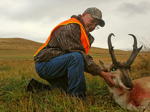elk hunting, mule deer hunting, elk hunt wyoming, deer hunt wyoming, hunt wyoming private ranches, trophy mule deer, trophy elk, guided hunt wyo