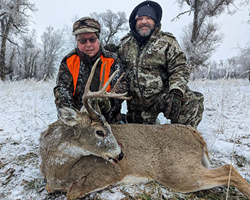 elk hunting, mule deer hunting, elk hunt wyoming, deer hunt wyoming, hunt wyoming private ranches, trophy mule deer, trophy elk, guided hunt wyo
